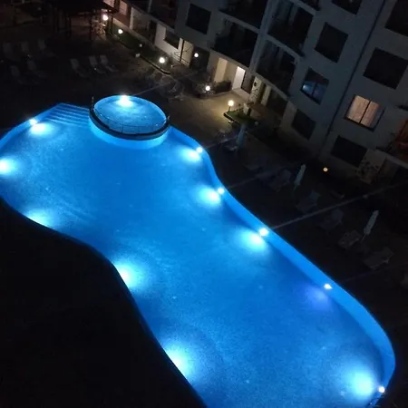 Penthouse At Sunny Beach アパート